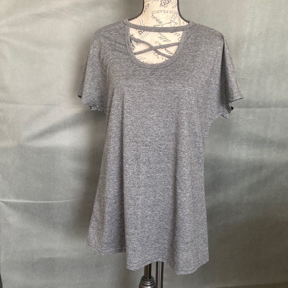 SHEIN tee